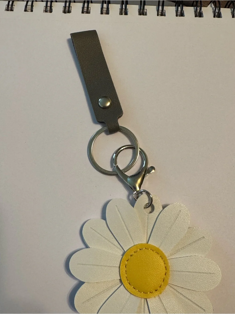 Boho Daisy Highland Cow Keychain